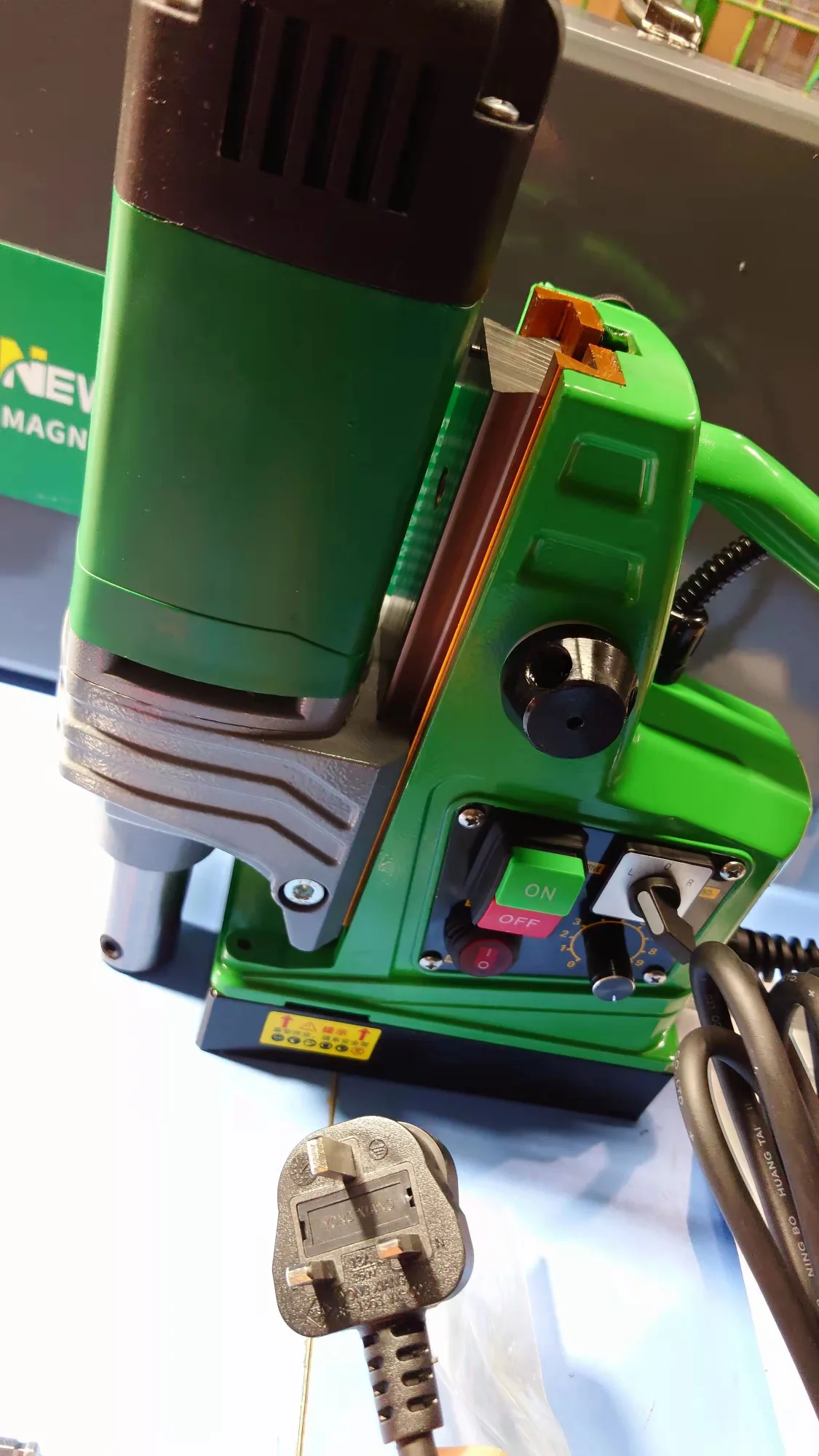 NewBeat D8840 Magnetic Drill Machine
